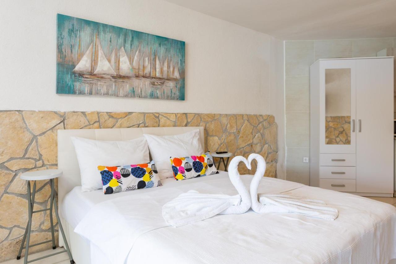 Estella Villa Apartments Rogoznica  Ngoại thất bức ảnh