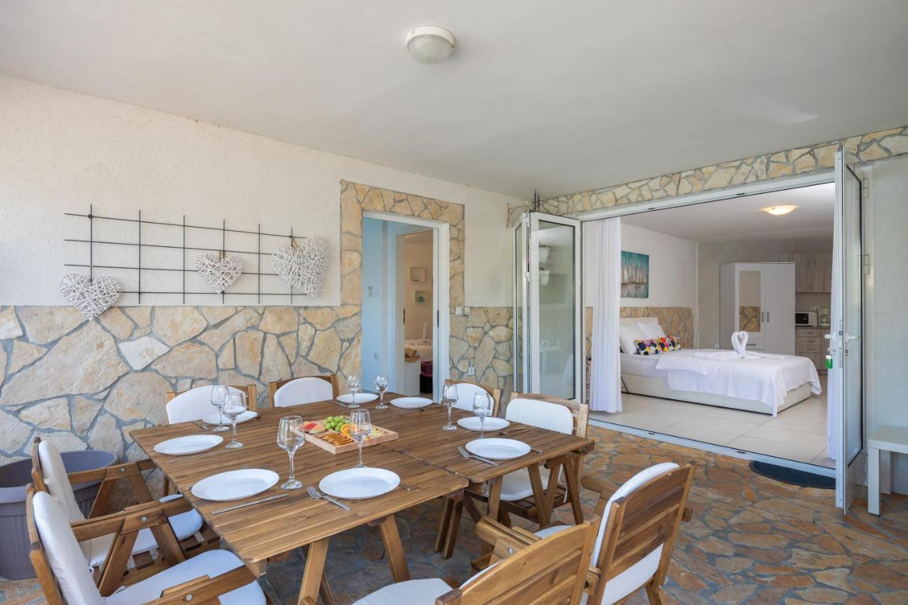 Estella Villa Apartments Rogoznica  Ngoại thất bức ảnh